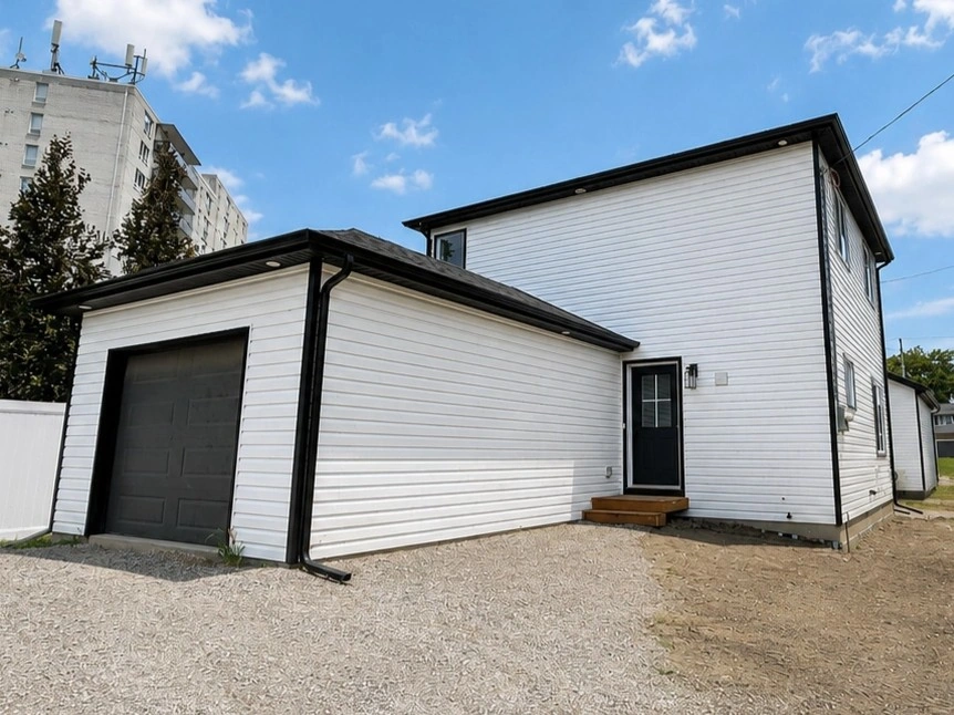 8385 Riverside Dr E Attached ADU